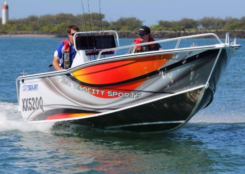 520 velocity sports on water