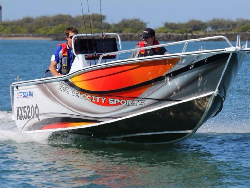 520 velocity sports on water